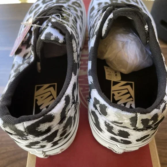 SALE** Vans Doheny Women’s sz 6 Snow Leapord Skate Shoe - Picture 4 of 7
